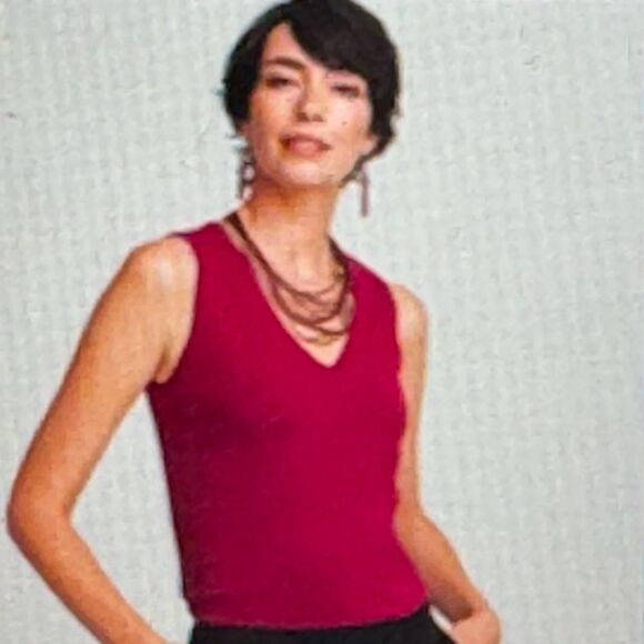 CHICO’S CARDIGAN AND V-NECK SWEATER TANK. BERRY COMPOTE - Picture 6 of 6